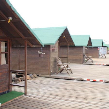 Floreana Lava Lodge Puerto Velasco Ibarra Exterior foto